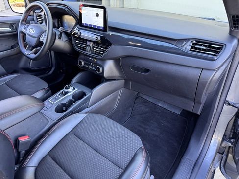 Used 2024 Ford Escape ST-Line image 17