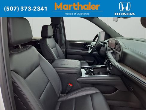 Used 2025 Chevrolet Tahoe LT AWD/4WD image 19