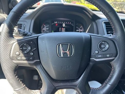 Used 2025 Honda Passport TrailSport image 9