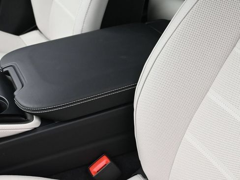 Used 2026 Porsche Panamera image 20