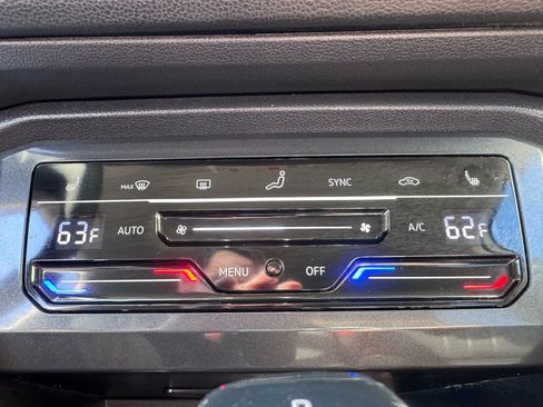 Used 2024 Volkswagen Tiguan Wolfsburg Edition FWD image 23