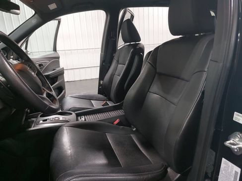 Used 2023 Honda Passport EX-L image 15