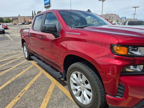 Used 2021 Chevrolet Silverado 1500 Custom image 5