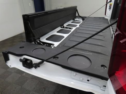 Used 2023 Chevrolet Silverado 1500 ZR2 image 43