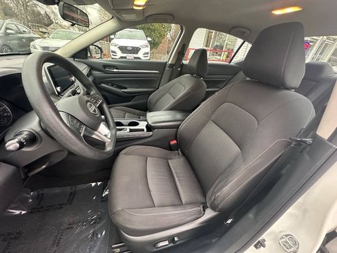 Used 2023 Nissan Altima 2.5 SV FWD image 10