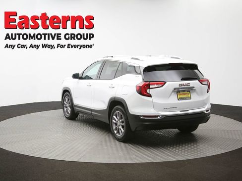 Used 2024 GMC Terrain SLT image 67