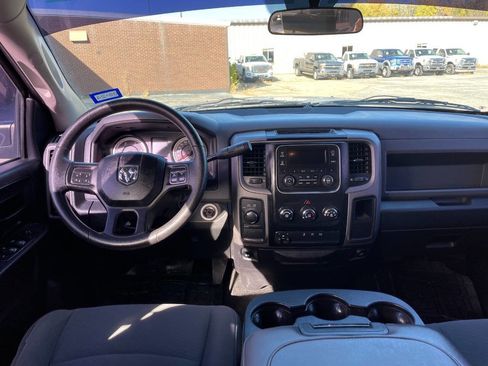 Used 2016 RAM 3500 Tradesman w/ Chrome Appearance Group image 24