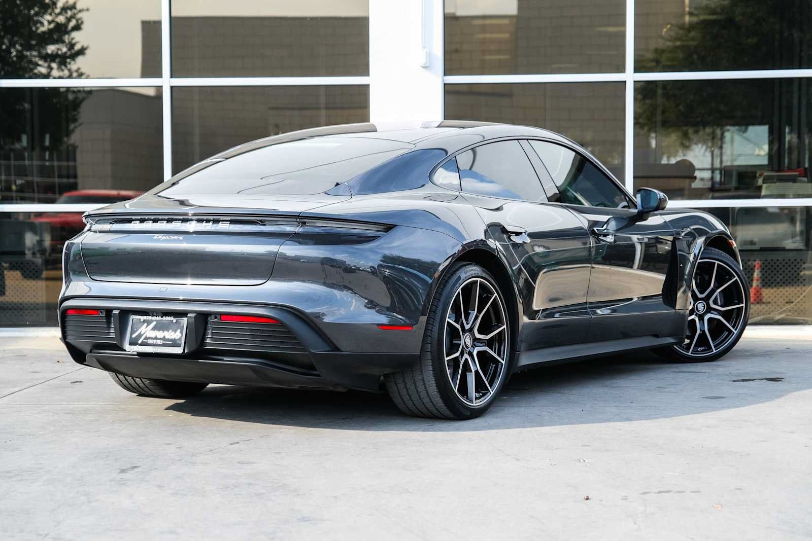 Used 2023 Porsche Taycan RWD image 9