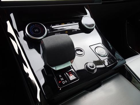 Certified 2023 Land Rover Range Rover Sport SE image 29