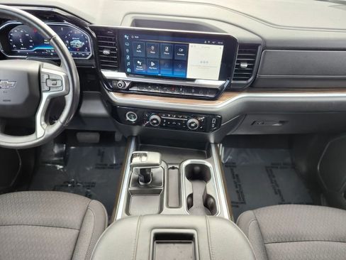 Used 2022 Chevrolet Silverado 1500 RST AWD/4WD image 12