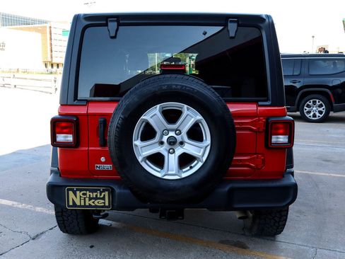 Used 2018 Jeep Wrangler Unlimited Sport S image 13