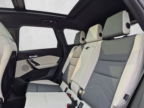 New 2027 BMW X1 xDrive28i AWD/4WD image 16