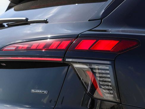 New 2026 Audi Q3 quattro 2.0T AWD/4WD image 10