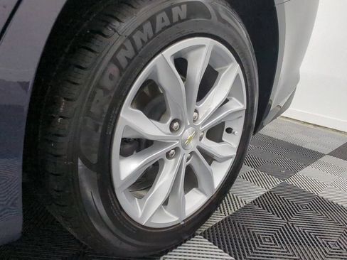 Used 2025 Chevrolet Malibu LT FWD image 32