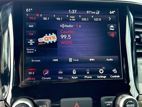 Used 2019 RAM 1500 Laramie AWD/4WD image 31