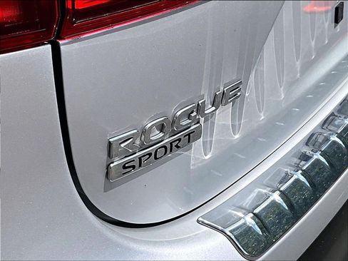 Used 2022 Nissan Rogue Sport SV w/ Technology Package AWD/4WD image 25