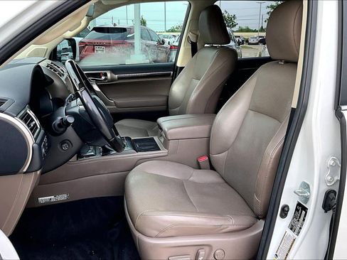 Used 2021 Lexus GX 460 Luxury w/ Accessory Package AWD/4WD image 8