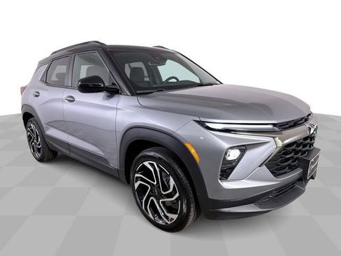 New 2026 Chevrolet TrailBlazer RS w/ Convenience Package AWD/4WD image 2