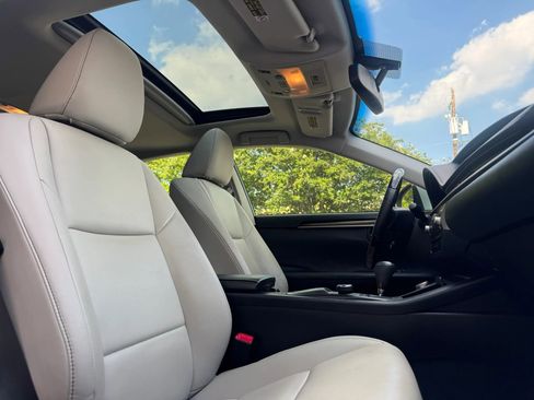 Used 2013 Lexus ES 350 w/ Premium Pkg FWD image 23