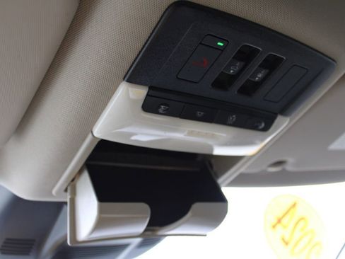 Used 2024 Nissan Rogue SV w/ SV Premium Package image 46