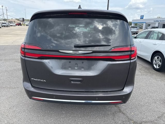 Used 2023 Chrysler Pacifica Touring-L FWD image 9