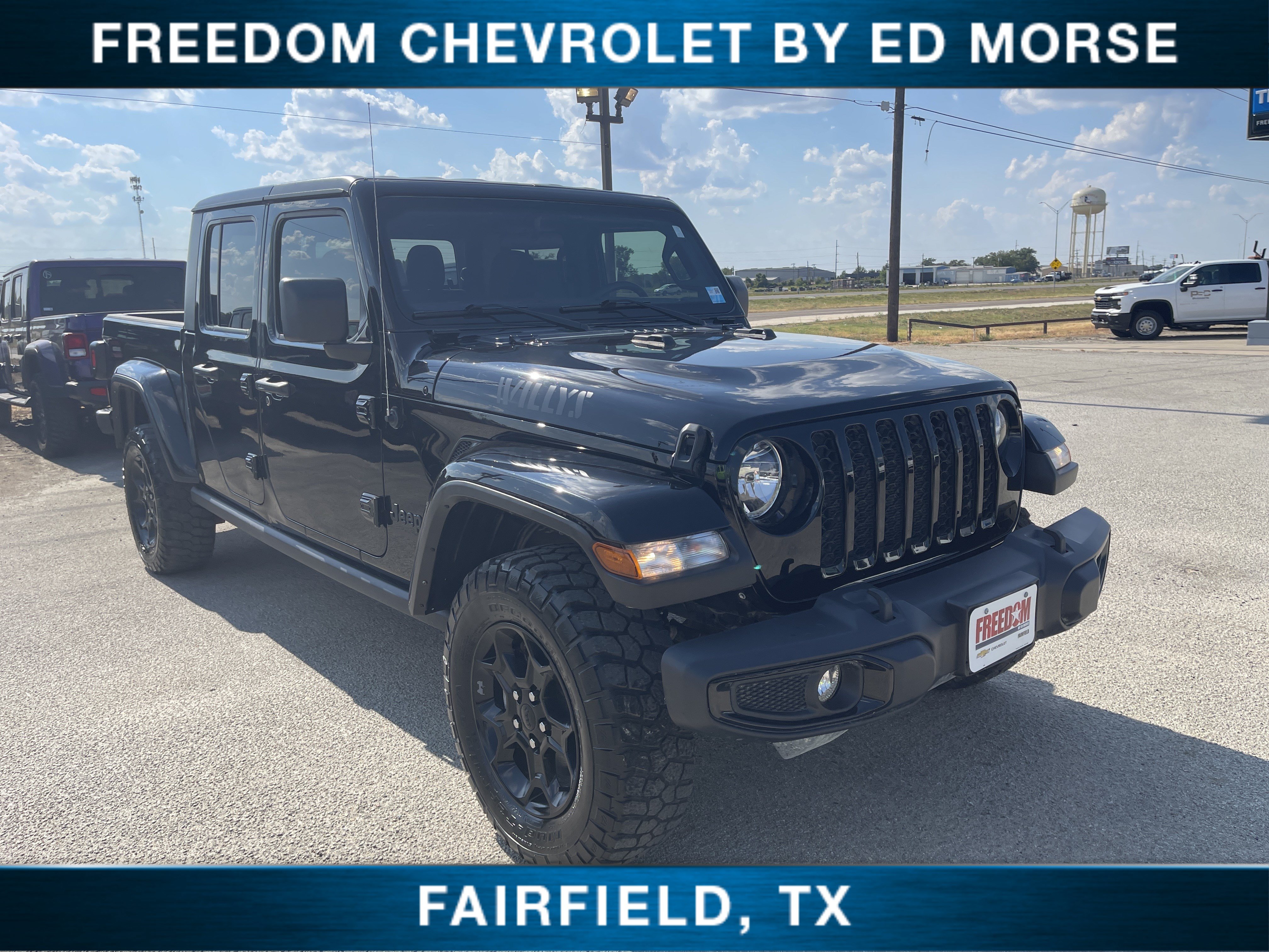 Used 2023 Jeep Gladiator Sport AWD/4WD image 1