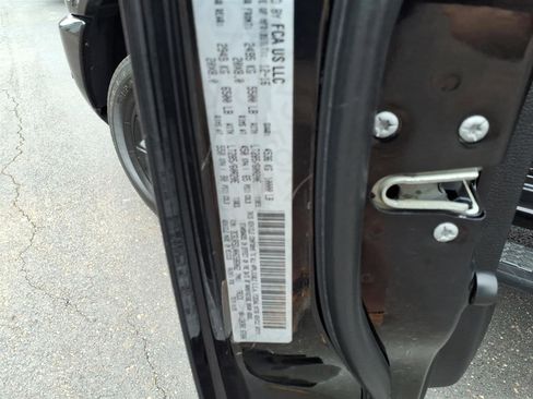 Used 2017 RAM 2500 Big Horn w/ Sport Appearance Group image 13