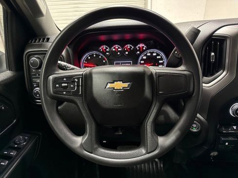 Used 2025 Chevrolet Silverado 3500 W/T image 17
