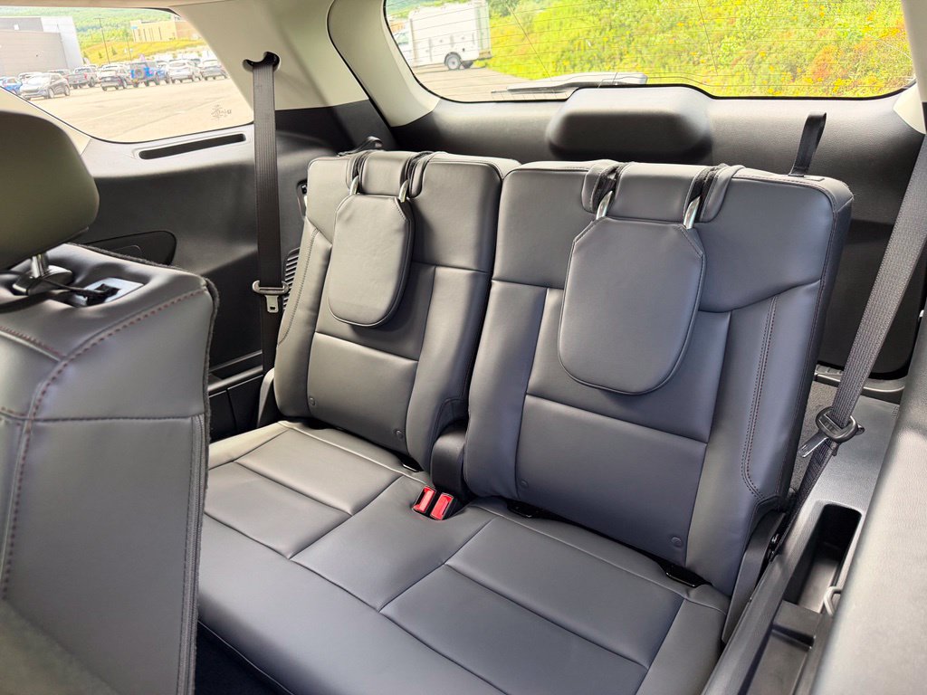 New 2026 Ford Explorer Active w/ Active Comfort Package AWD/4WD image 8