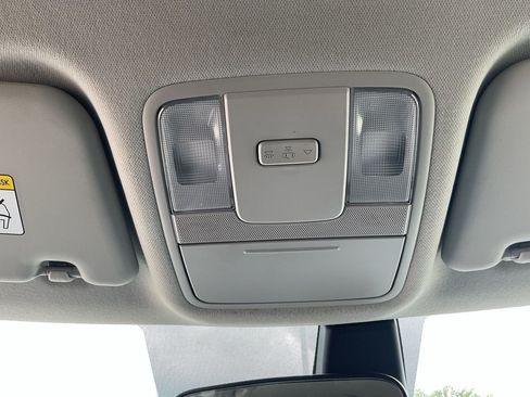 Used 2025 Kia Soul LX w/ LX Technology Package FWD image 13