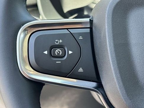 New 2024 Volvo XC40 B5 Ultimate w/ Climate Package image 7