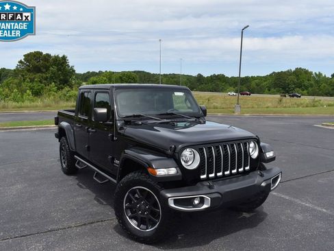 Used 2023 Jeep Gladiator Overland AWD/4WD image 1