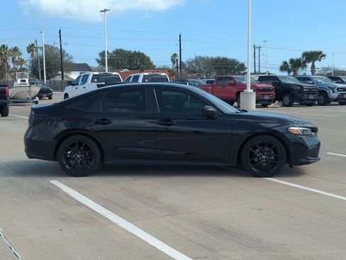 Used 2024 Honda Civic Sport image 4