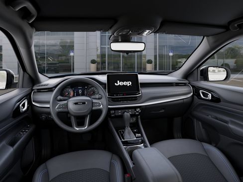 New 2026 Jeep Compass Latitude image 14