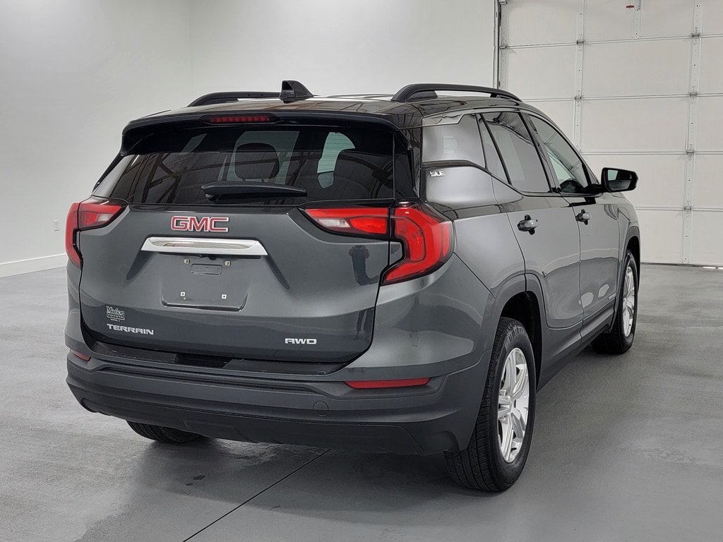 Used 2018 GMC Terrain SLE w/ Driver Convenience Package AWD/4WD image 8