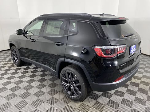 New 2026 Jeep Compass Limited image 8