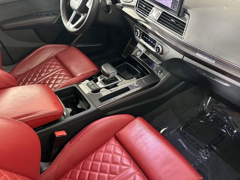 Used 2023 Audi SQ5 Prestige w/ Prestige Package image 15