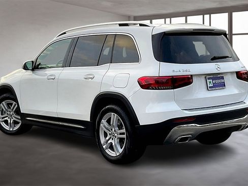 Used 2021 Mercedes-Benz GLB 250 4MATIC image 4
