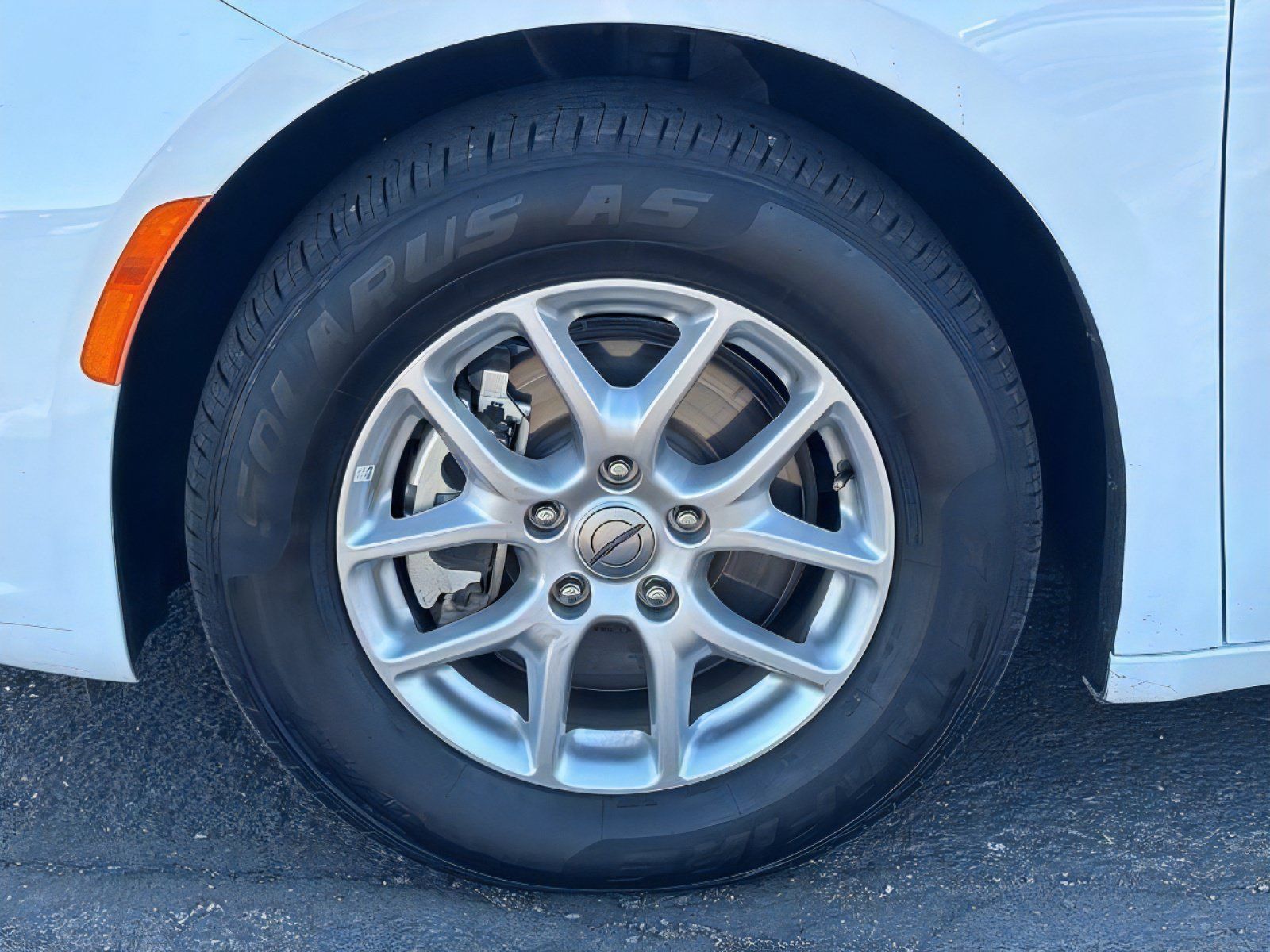 Used 2025 Chrysler Pacifica Select FWD image 10