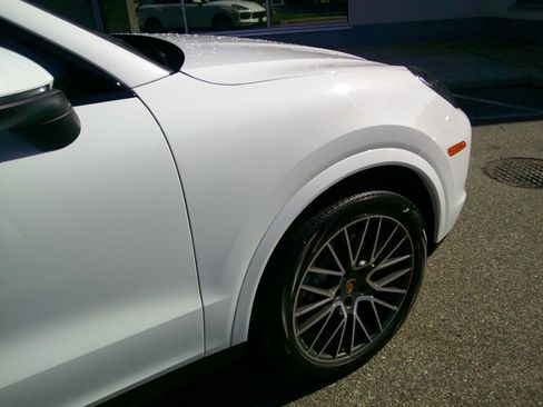 Used 2020 Porsche Cayenne image 22
