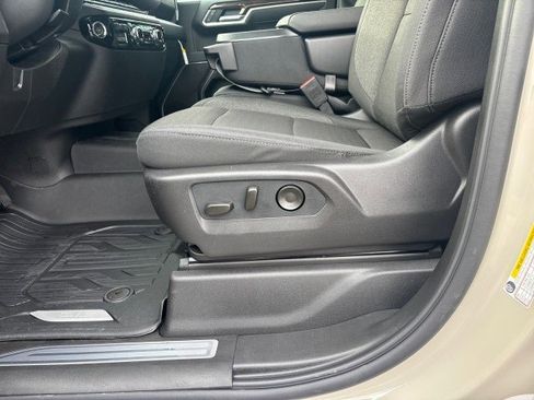 New 2026 GMC Sierra 1500 SLE image 13