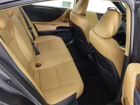 New 2025 Lexus ES 350 w/ Premium Package image 14