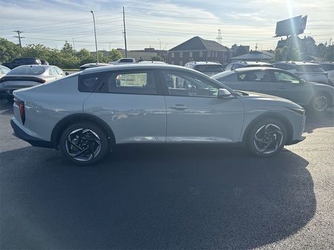 New 2025 Kia K4 EX image 4