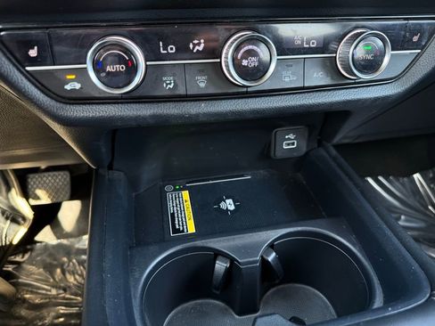 Used 2023 Honda HR-V EX-L image 26