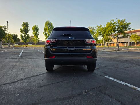Used 2018 Jeep Compass Sport FWD image 6