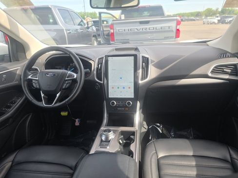 Used 2024 Ford Edge SEL w/ Convenience Package AWD/4WD image 5