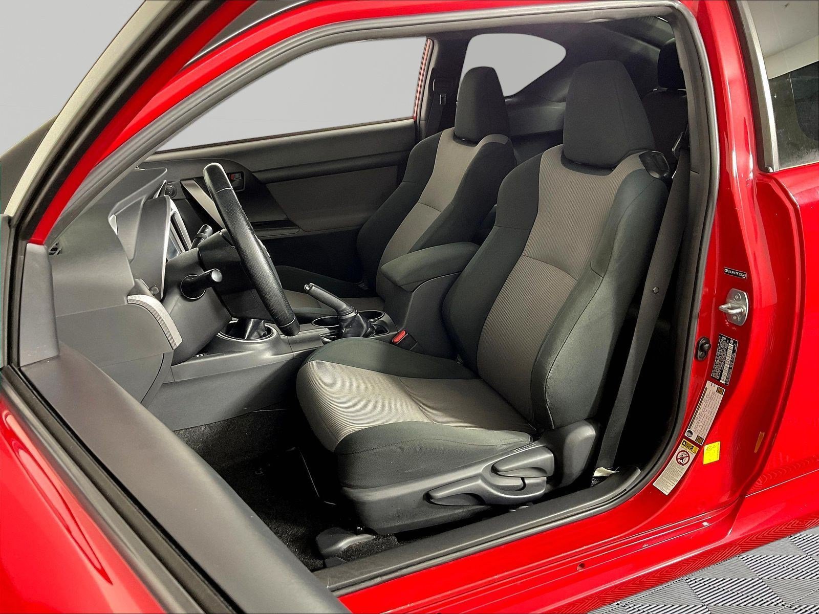 Used 2015 Scion tC FWD image 19