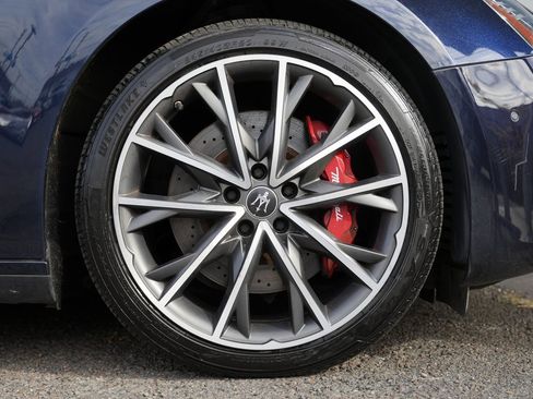 Used 2021 Maserati Ghibli S image 12