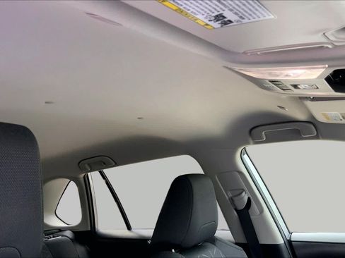 Used 2025 Toyota RAV4 XLE FWD image 14