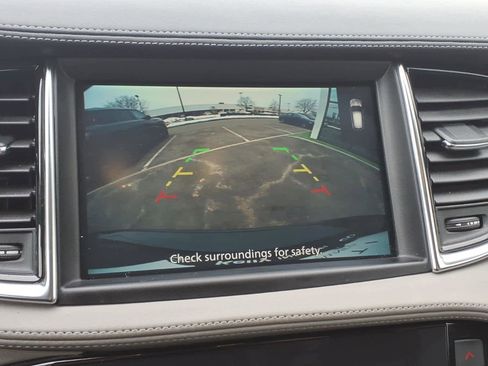 Certified 2023 INFINITI QX50 Luxe image 10